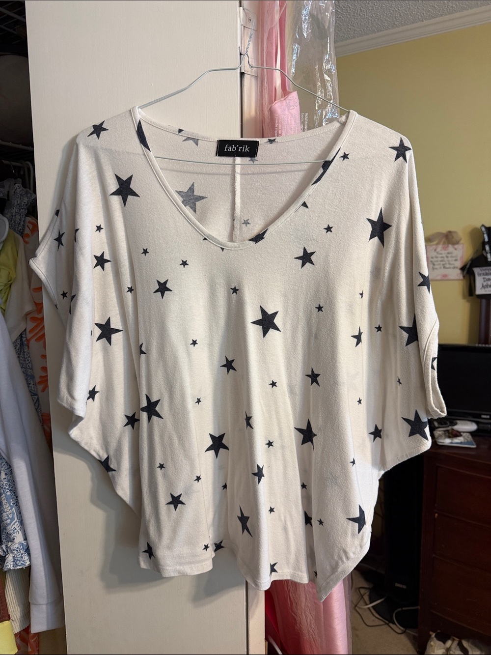 fab'rik Cream Star Print V-Neck Tunic Top